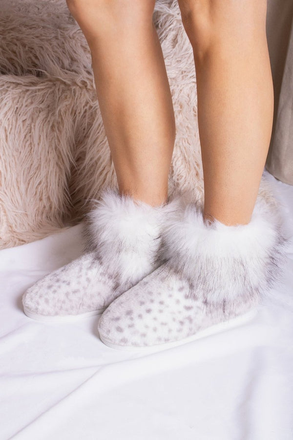 pretty you Fern Slippers in Snow Leopard