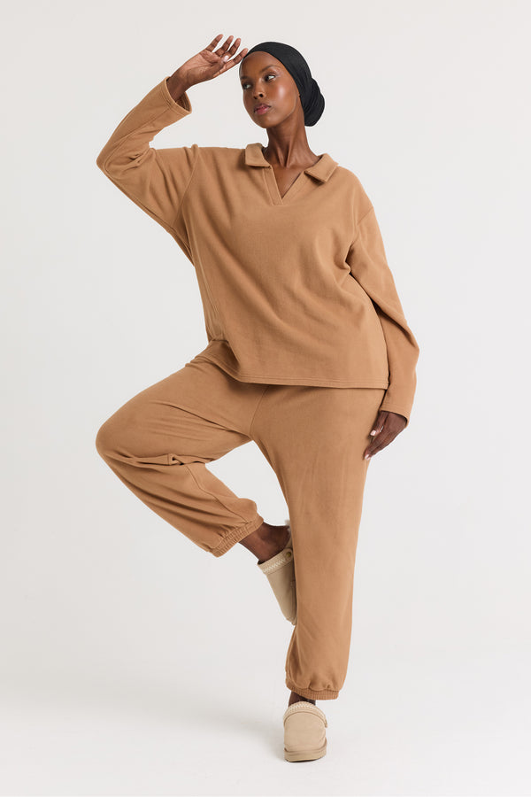 pretty you Fleece Lounge Set in Tan