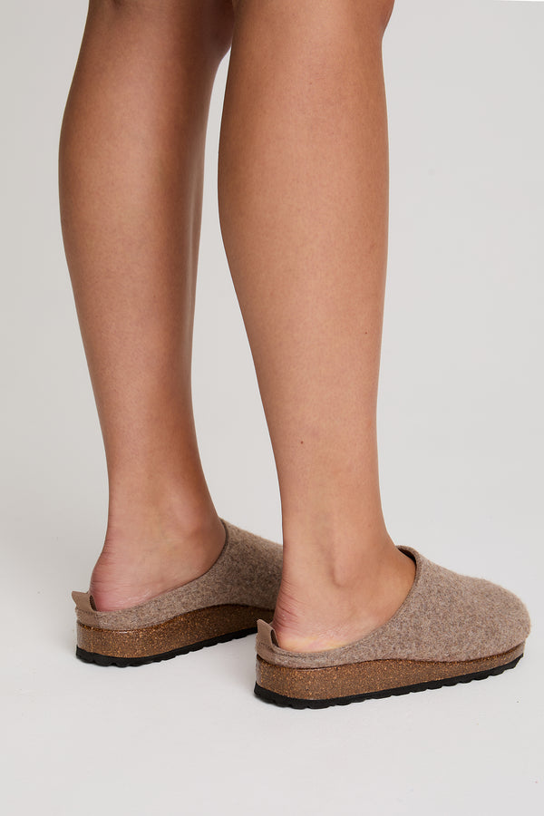 Pretty You Jamie Mule Slippers In Mink