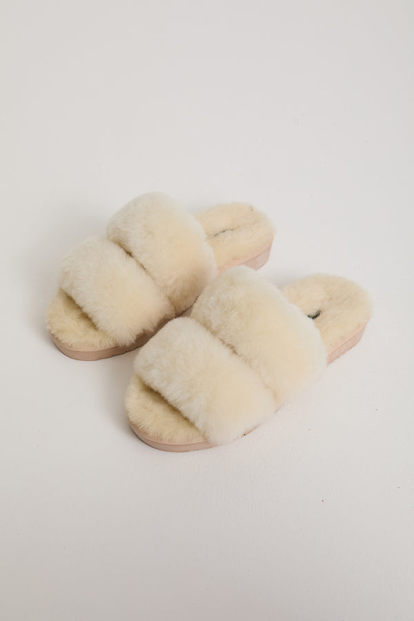 Pretty You Jinx Slippers In Natural
