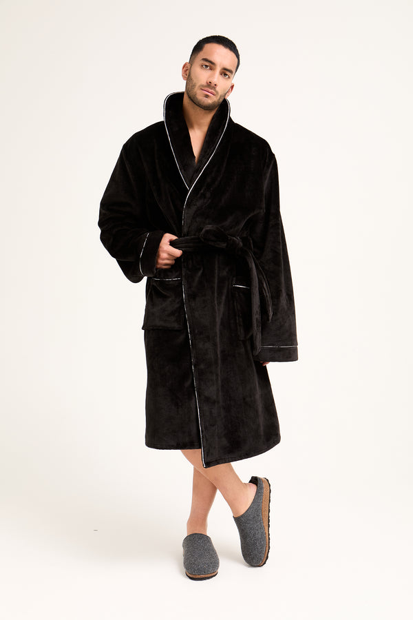 Pretty You Mister You Super Plush Robe In Black