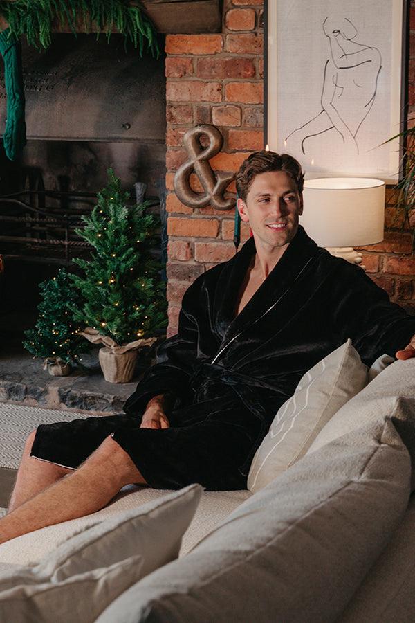 pretty you Mister You Super Plush Robe in Black