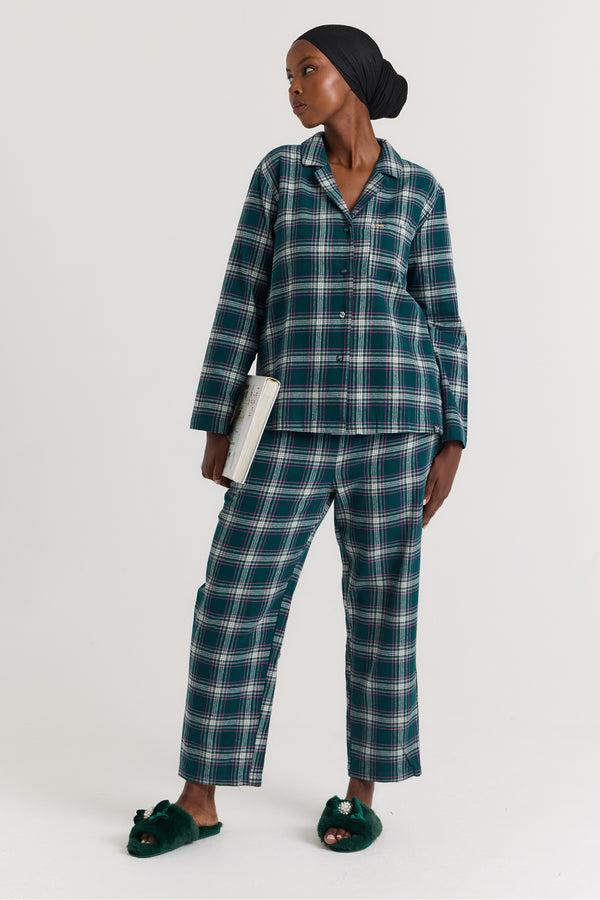 pretty you Plaid Long Pyjama Set in Green