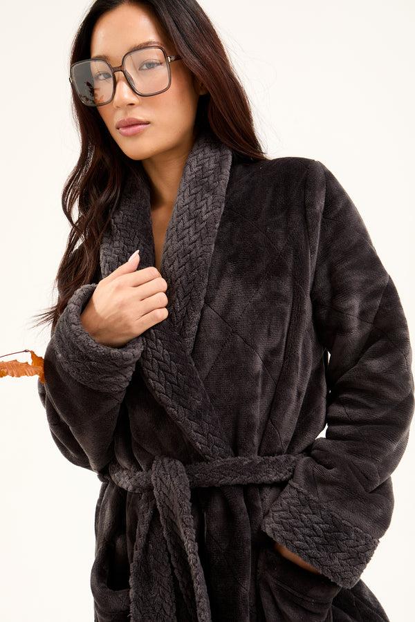Pretty You Quilted Velour Dressing Gown In Raven