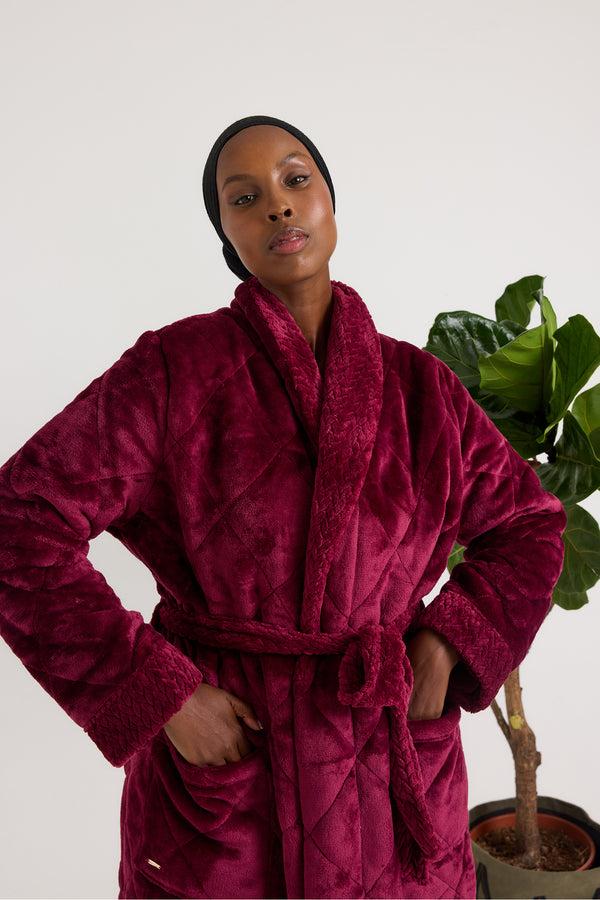 Pretty You Quilted Velour Dressing Gown In Bordeaux