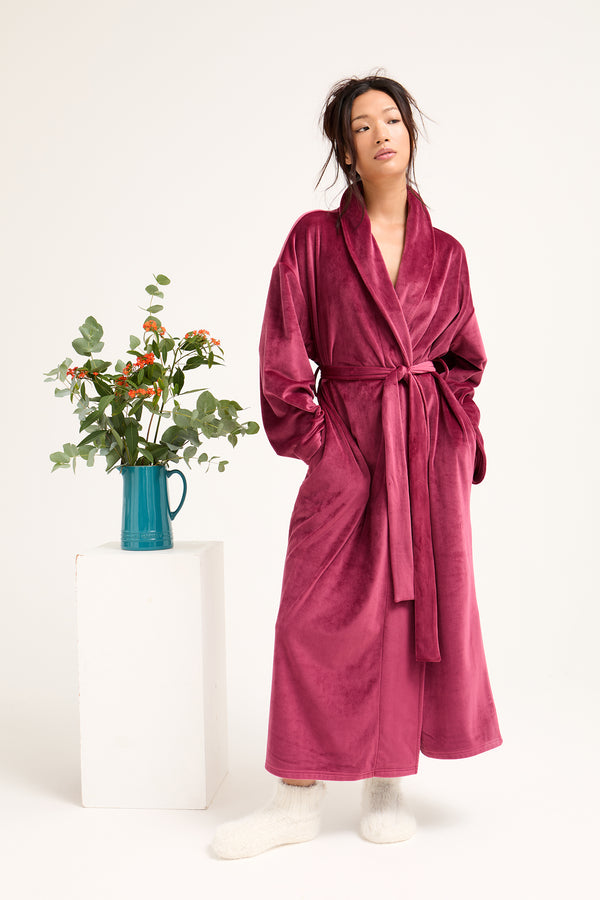 pretty you Velour Longline Dressing Gown in Bordeaux
