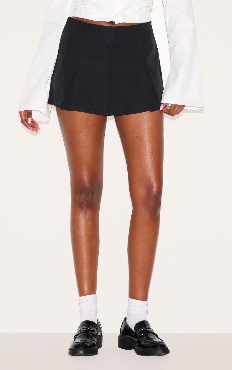 Pretty Little Thing Black Tailored Woven Box Pleat Skater Skort