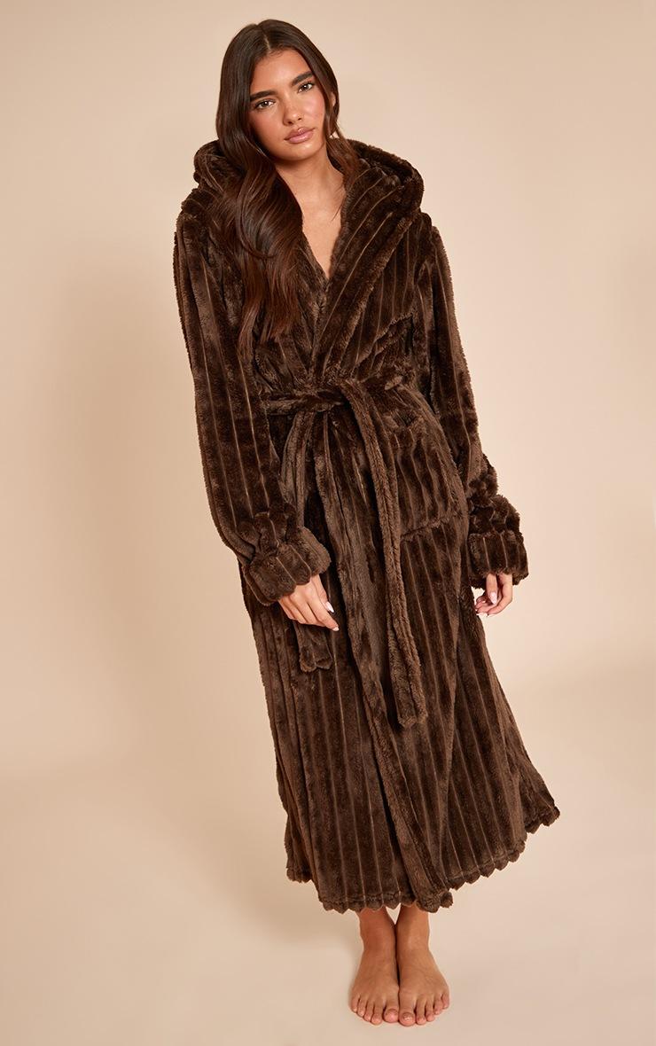 Pretty Little Thing Chocolate Fleece Piping Detail Hooded Bath Robe