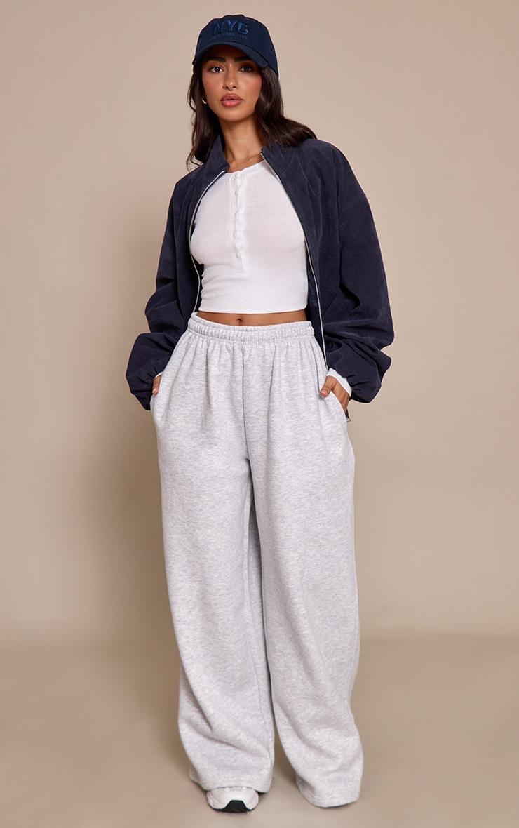 Pretty Little Thing Petite Ash Grey Super Wide Leg Sweatpants