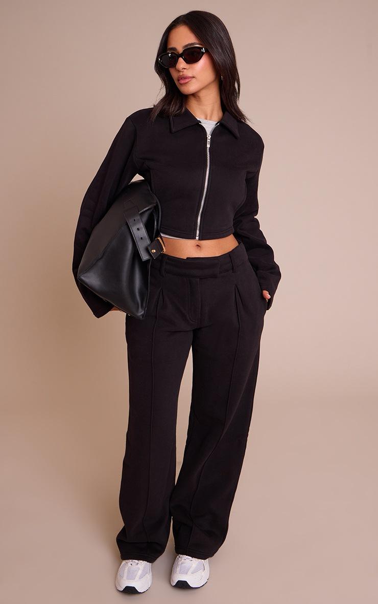Pretty Little Thing Petite Black Cropped Zip Through Collared Sweatshirt