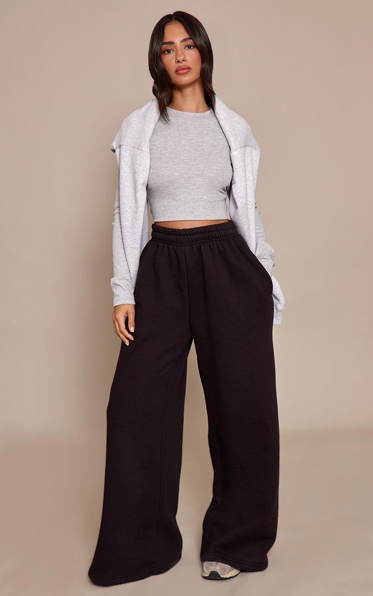 Pretty Little Thing Petite Black Super Wide Leg Elasticated Waist Sweatpants