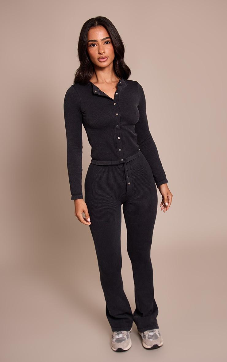 Pretty Little Thing Petite Charcoal Faded Snatched Rib Long Sleeve Button Up Top