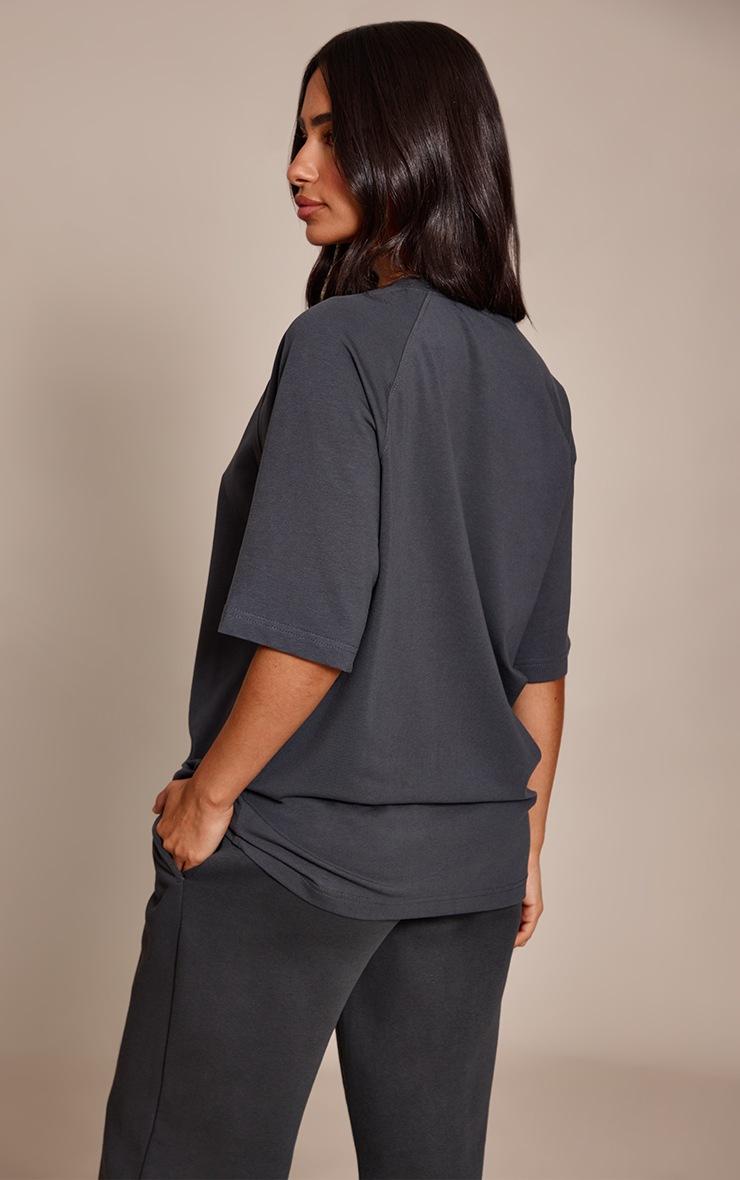 Pretty Little Thing Petite Charcoal Oversized T-shirt