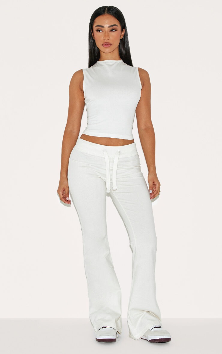 Pretty Little Thing Petite Cream Low Rise Skinny Flare Pants