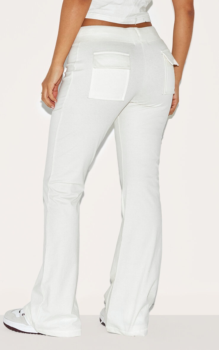 Pretty Little Thing Petite Cream Low Rise Skinny Flare Pants