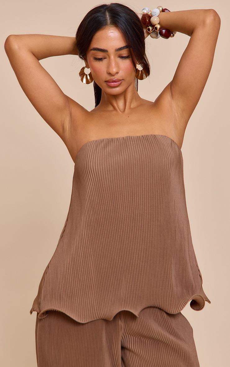 Pretty Little Thing Petite Taupe Plisse Frilled edge Bandeau Top