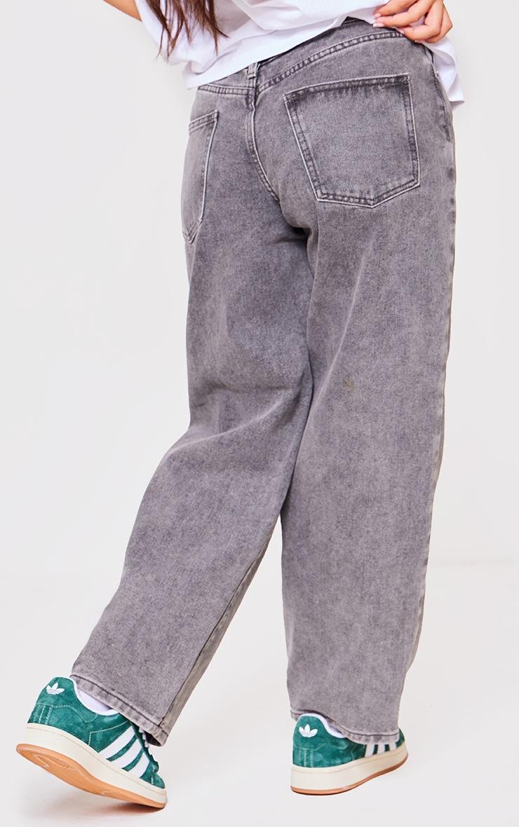 Pretty Little Thing Petite Washed Grey Dipped Back Waistband Boyfriend Jeans