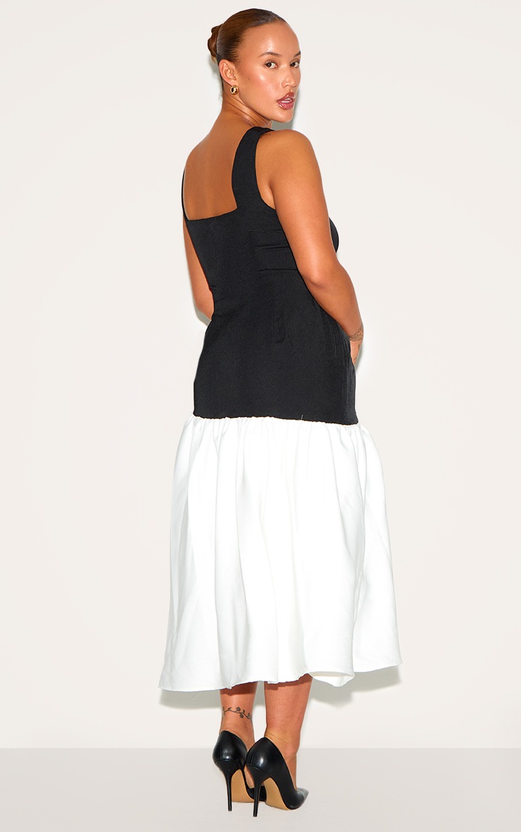 Pretty Little Thing Plus Monochrome Contrast Pleated Hem Square Neck Midaxi Dress