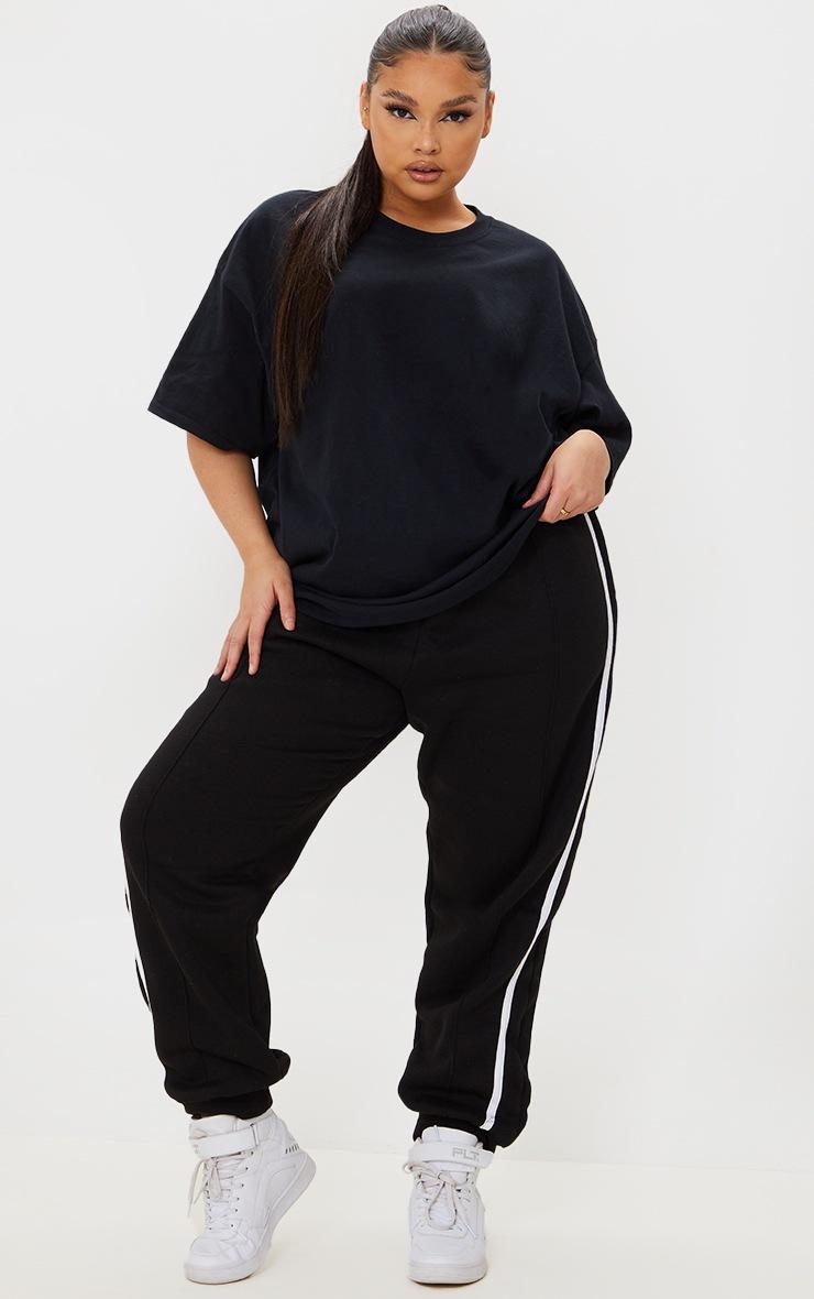 Pretty Little Thing Plus Ultimate Black Oversized T Shirt