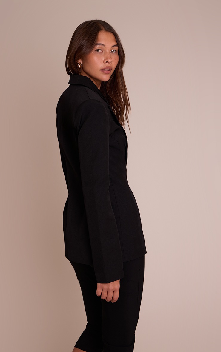 Pretty Little Thing Black Cinch Hip Blazer