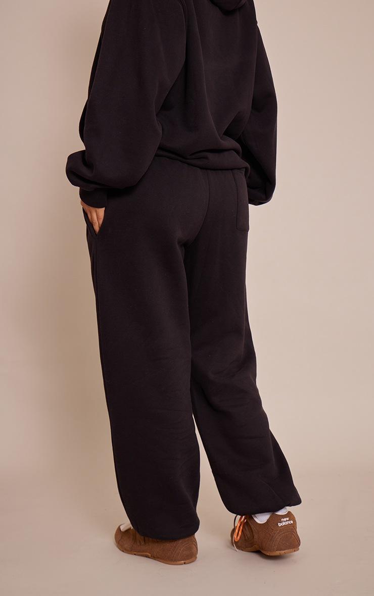 Pretty Little Thing Petite Black Cuffed Sweatpant