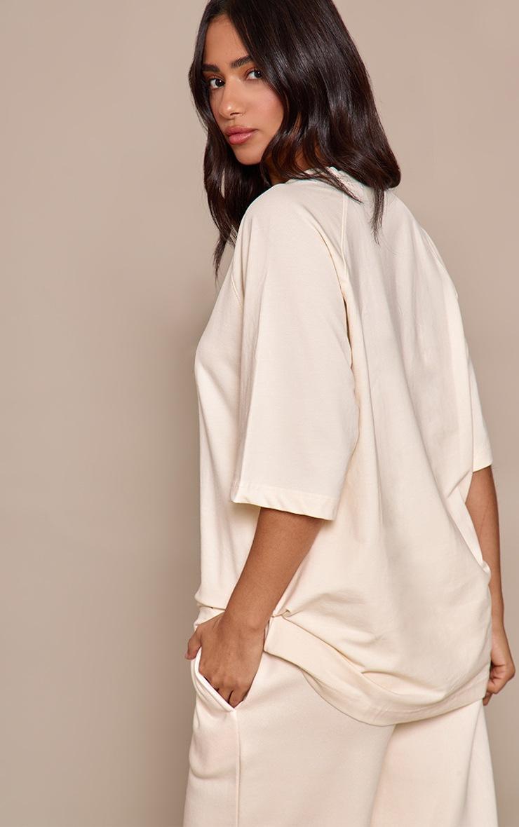 Pretty Little Thing Petite Cream Oversized T-shirt
