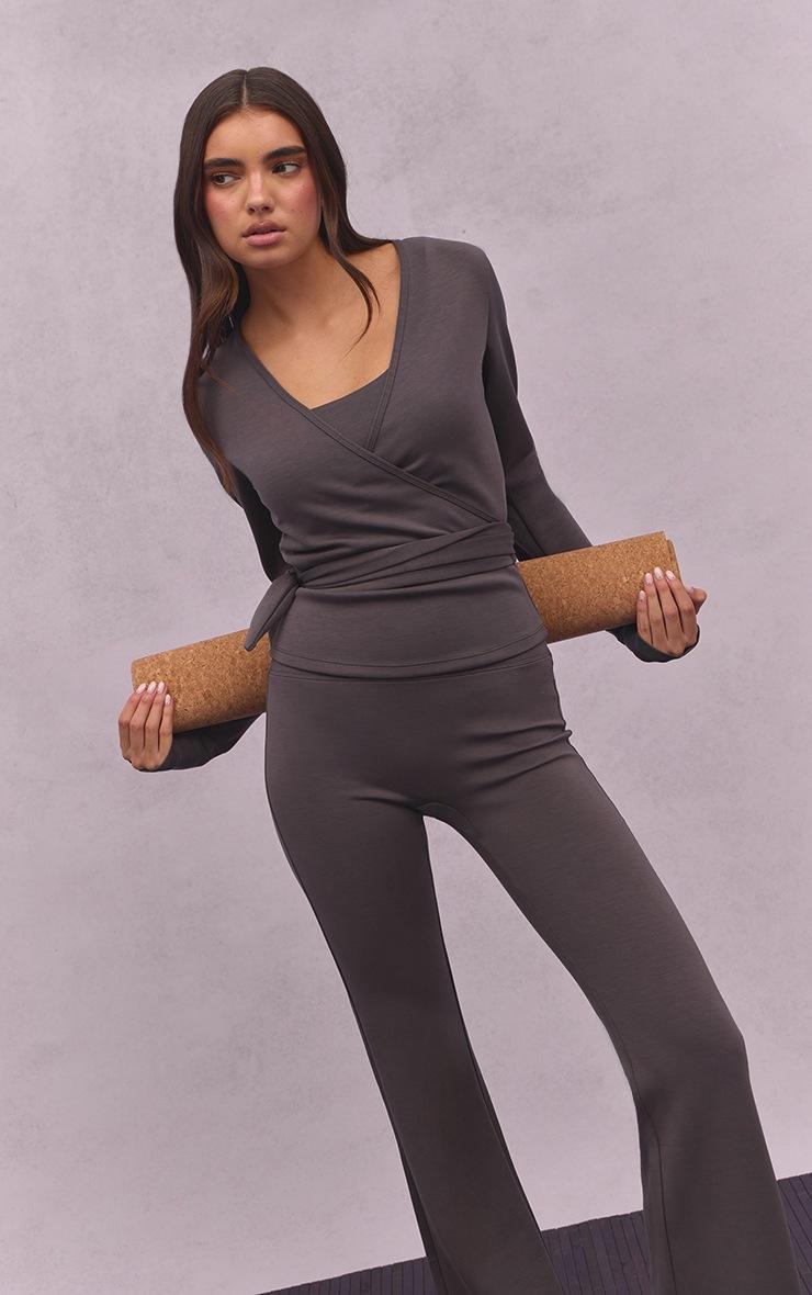 Pretty Little Thing Women's Clothing