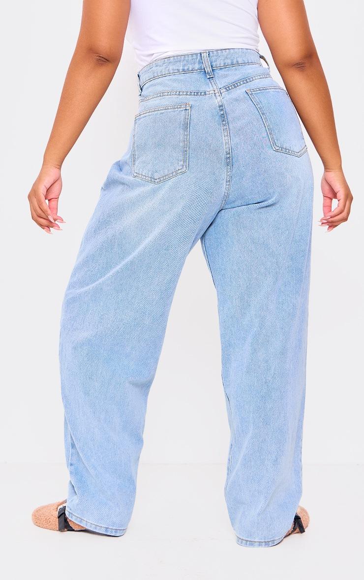 Pretty Little Thing PRETTYLITTLETHING Plus Light Blue Wash Boyfriend Jeans