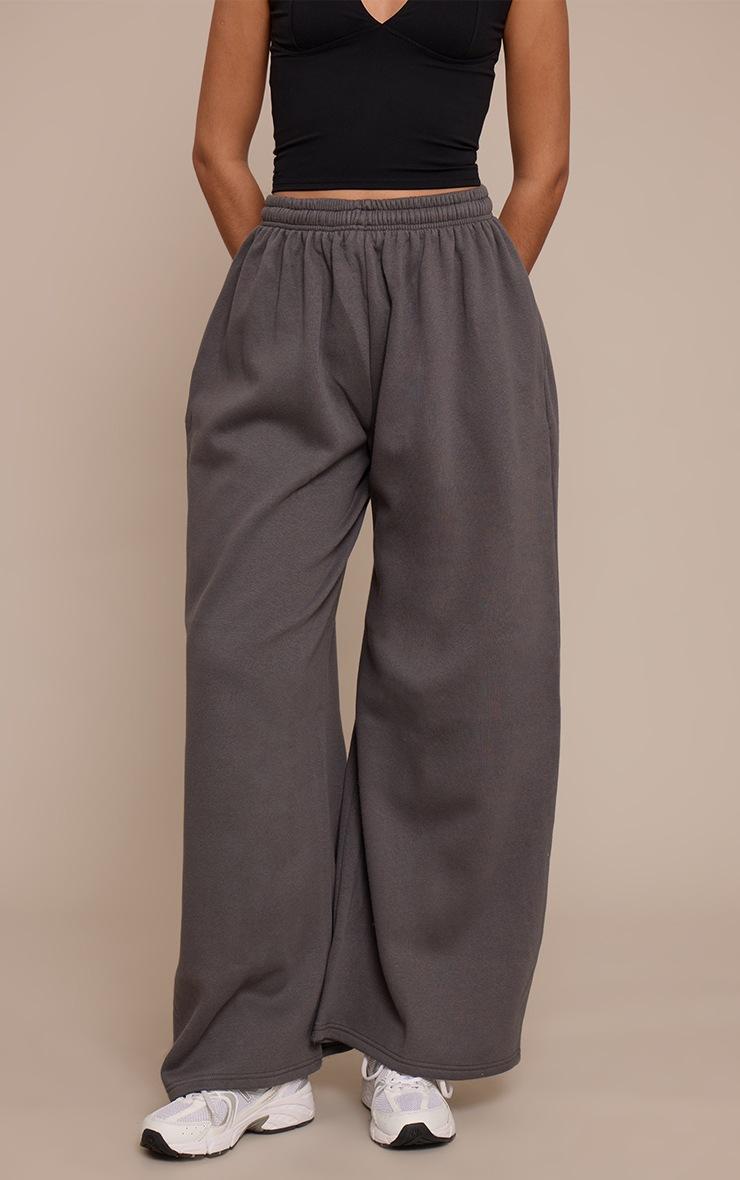 Pretty Little Thing Tall Charcoal Wide Leg Sweatpants
