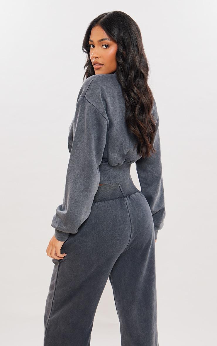 Pretty Little Thing Tall Washed Charcoal Cropped Oversized Sweatshirt