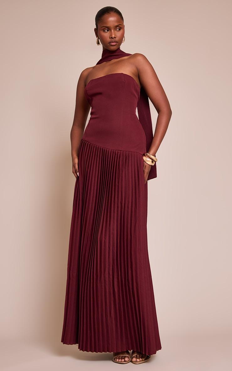 Pretty Little Thing Wine Woven Asymmetric Pleated Maxi Dress