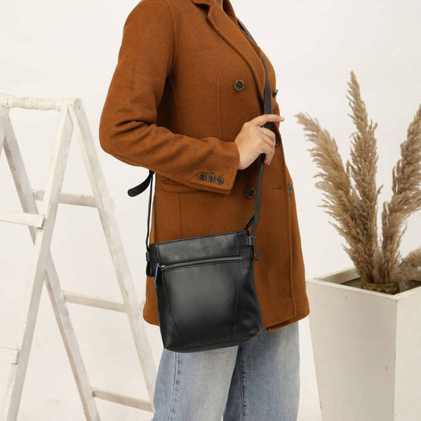 primehide Classic Waxy Leather Crossbody Bag for Everyday Mabel Chester