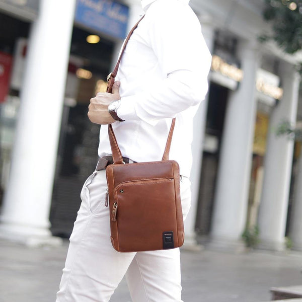 primehide Medium Leather Messenger Bag - Matteo Tuscan