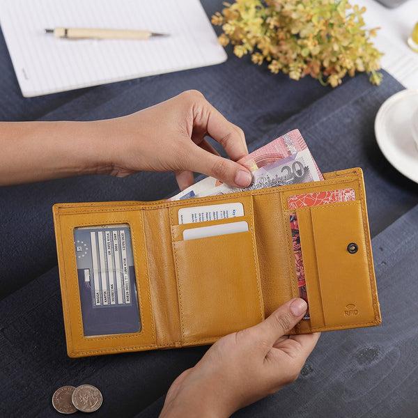 Primehide Velura Clip Frame Trifold Purse