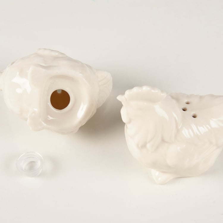 Primitives By Kathy Chickens Salt And Pepper Shakers