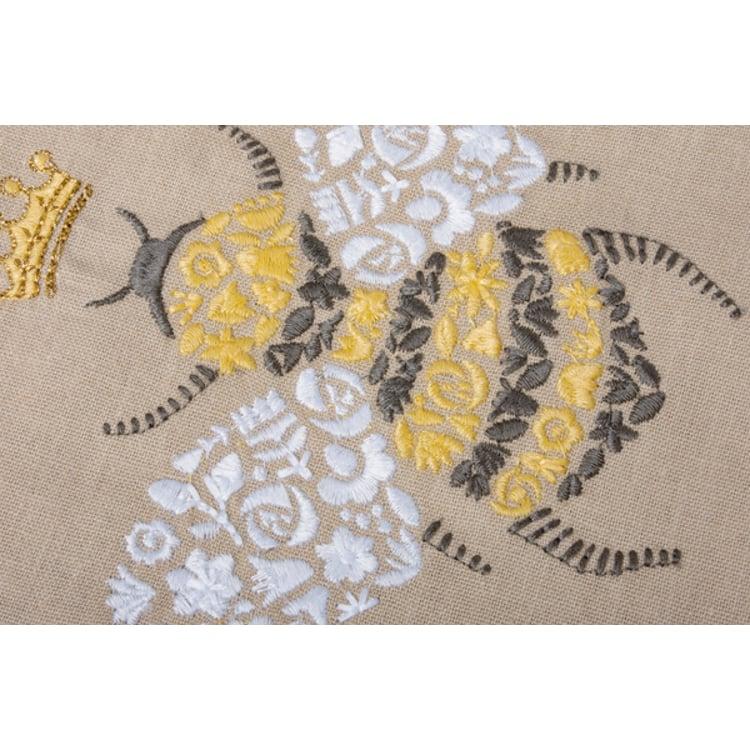 Primitives By Kathy It's Good To Be Queen Bee Kitchen Towel