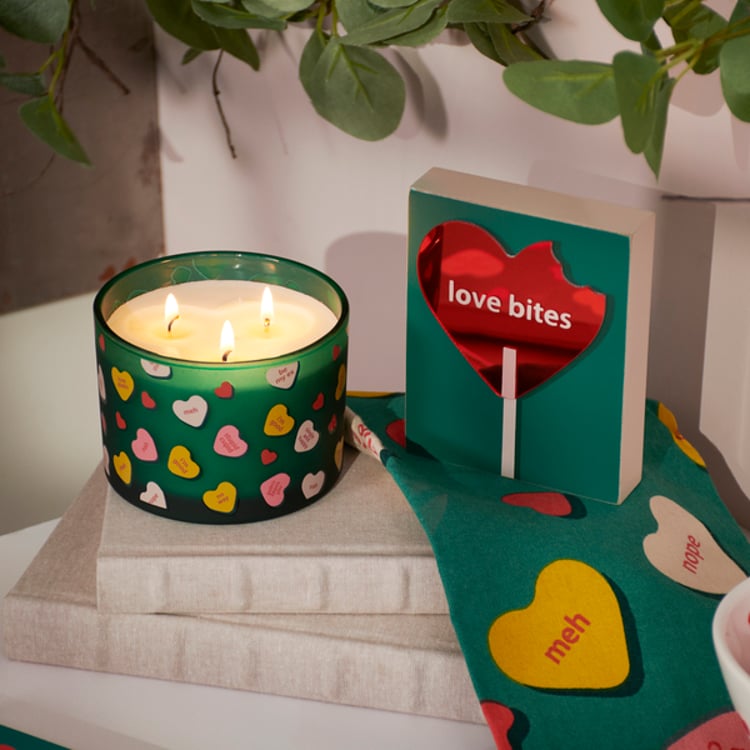 Primitives By Kathy Anti Valentine Candle