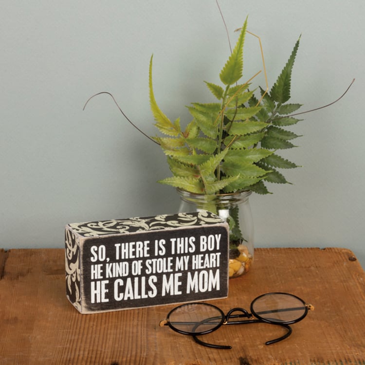 Primitives By Kathy Calls Me Mom Box Sign