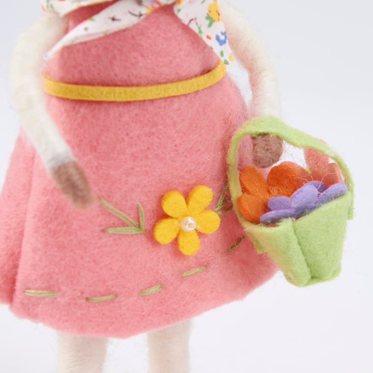 Primitives By Kathy Flower Basket Cow Critter