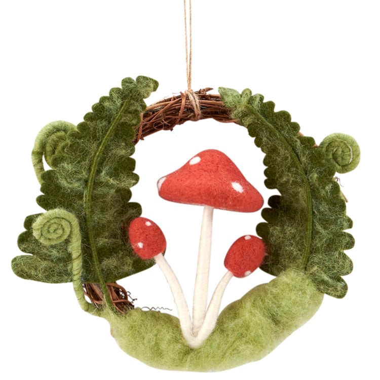 primitives by kathy Mushroom Fern Wreath Critter
