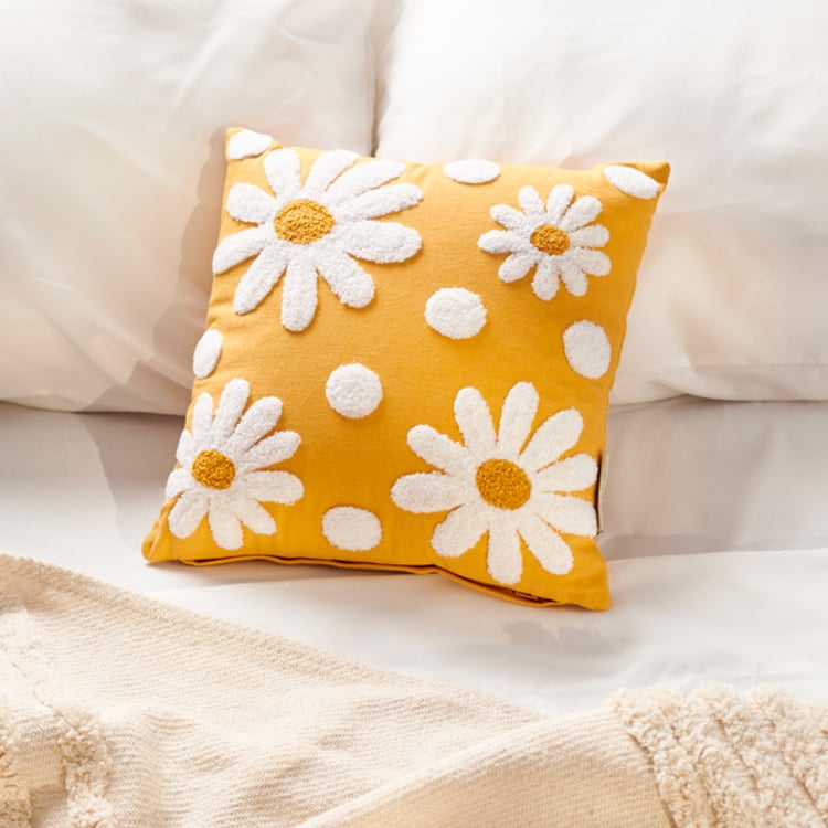 Primitives By Kathy Tufted Daisy Pillow