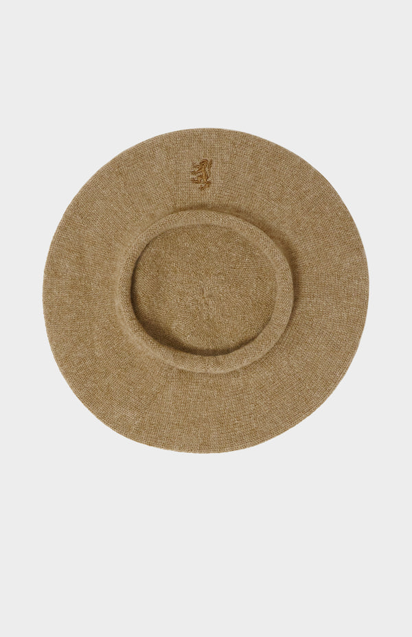 pringle of scotland Cashmere Beret In Natural With Lion Embroidery