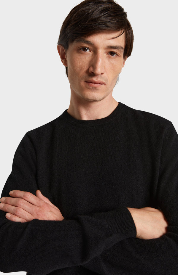 Pringle Of Scotland Men's Classic Round Neck Cashmere Jumper In Black