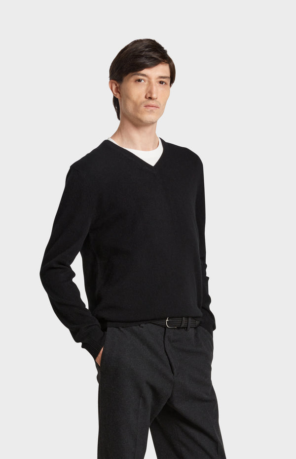 pringle of scotland Men's Classic V Neck Cashmere Jumper In Black