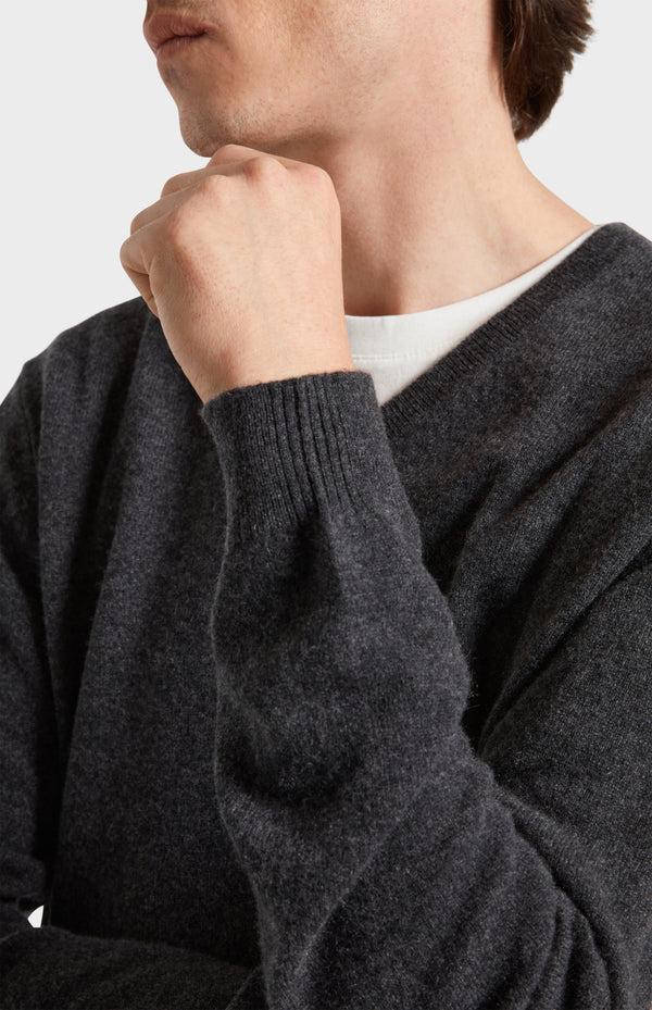 Pringle Of Scotland Men's Classic V Neck Cashmere Jumper In Charcoal