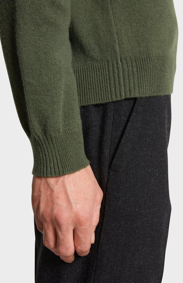 Pringle Of Scotland Men's Classic V Neck Cashmere Jumper In Evergreen