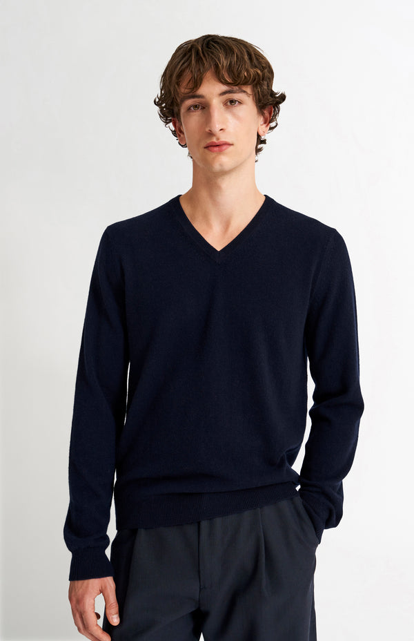 pringle of scotland Men's Classic V Neck Cashmere Jumper In Navy Melange