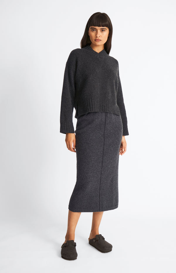 Pringle Of Scotland Women's V Neck Chunky Cashmere Jumper In Charcoal