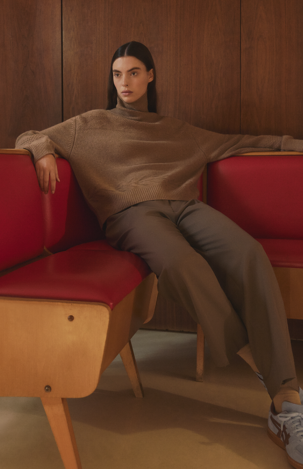 Pringle Of Scotland Womens Roll Neck Cashmere Jumper In Natural