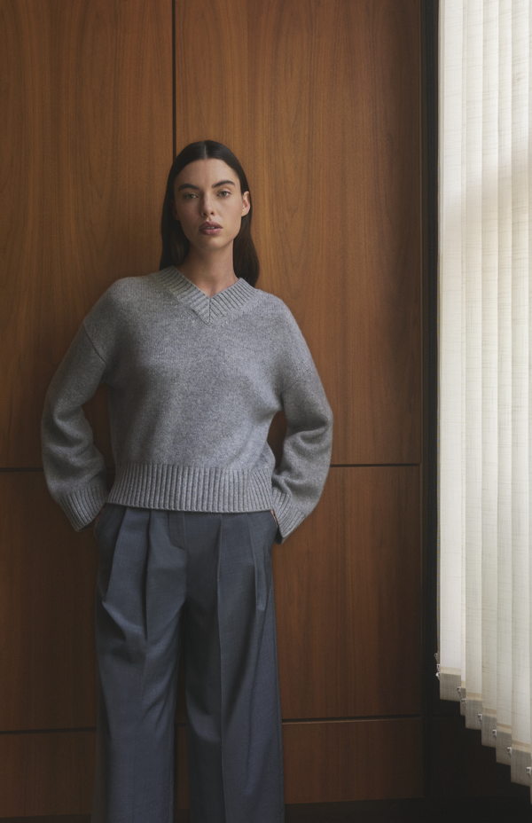 pringle of scotland Womens V Neck Chunky Cashmere Jumper In Silver Melange